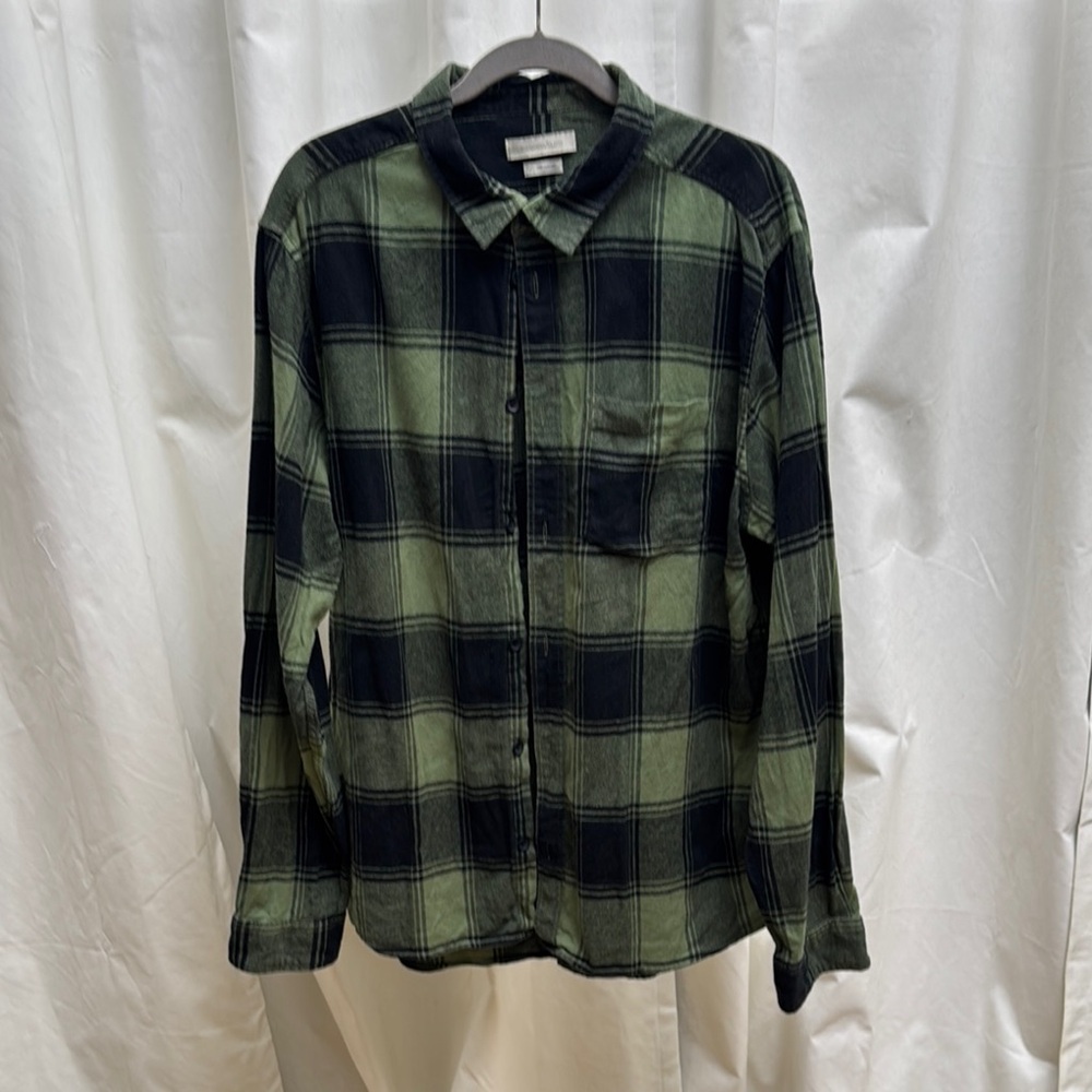 Standard Cloth Green and Black Plaid Men's Shirt